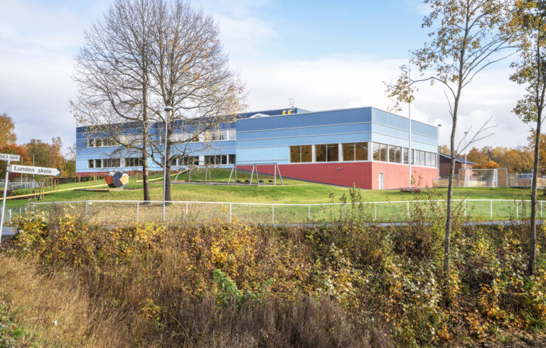 prosjekter-lunden-skole-fasade-ecosor