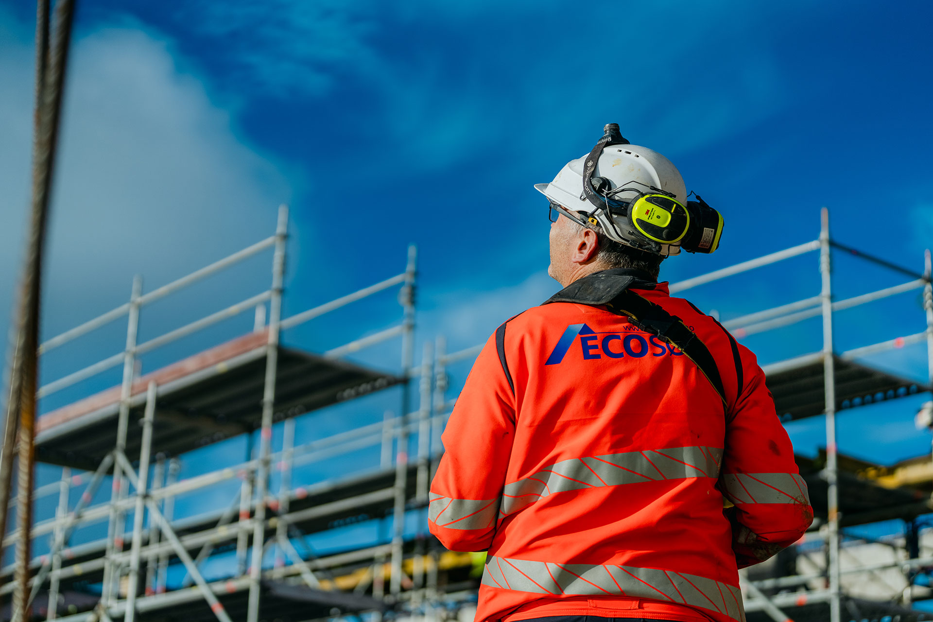 ansatte-pa-byggeplass-ecosor-4